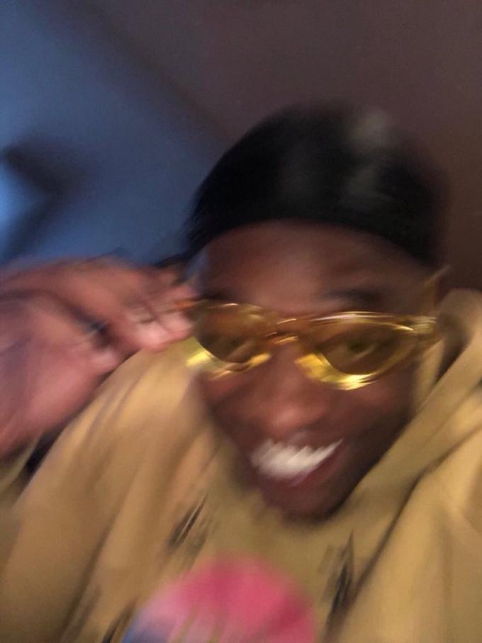 Featured image of post Black Guy With Gold Glasses Meme
